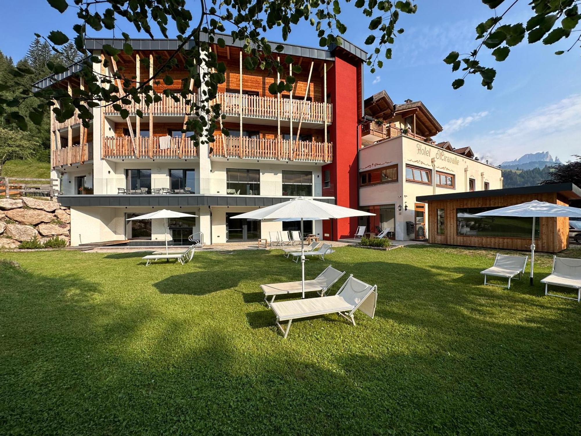 Hotel Miravalle Сорага Экстерьер фото